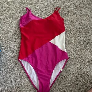 Summersalt women’s swimsuit size 12. Worn once. Great condition